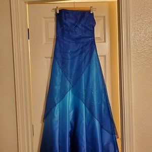 Sparkly dark blue & aqua ombre prom dress!